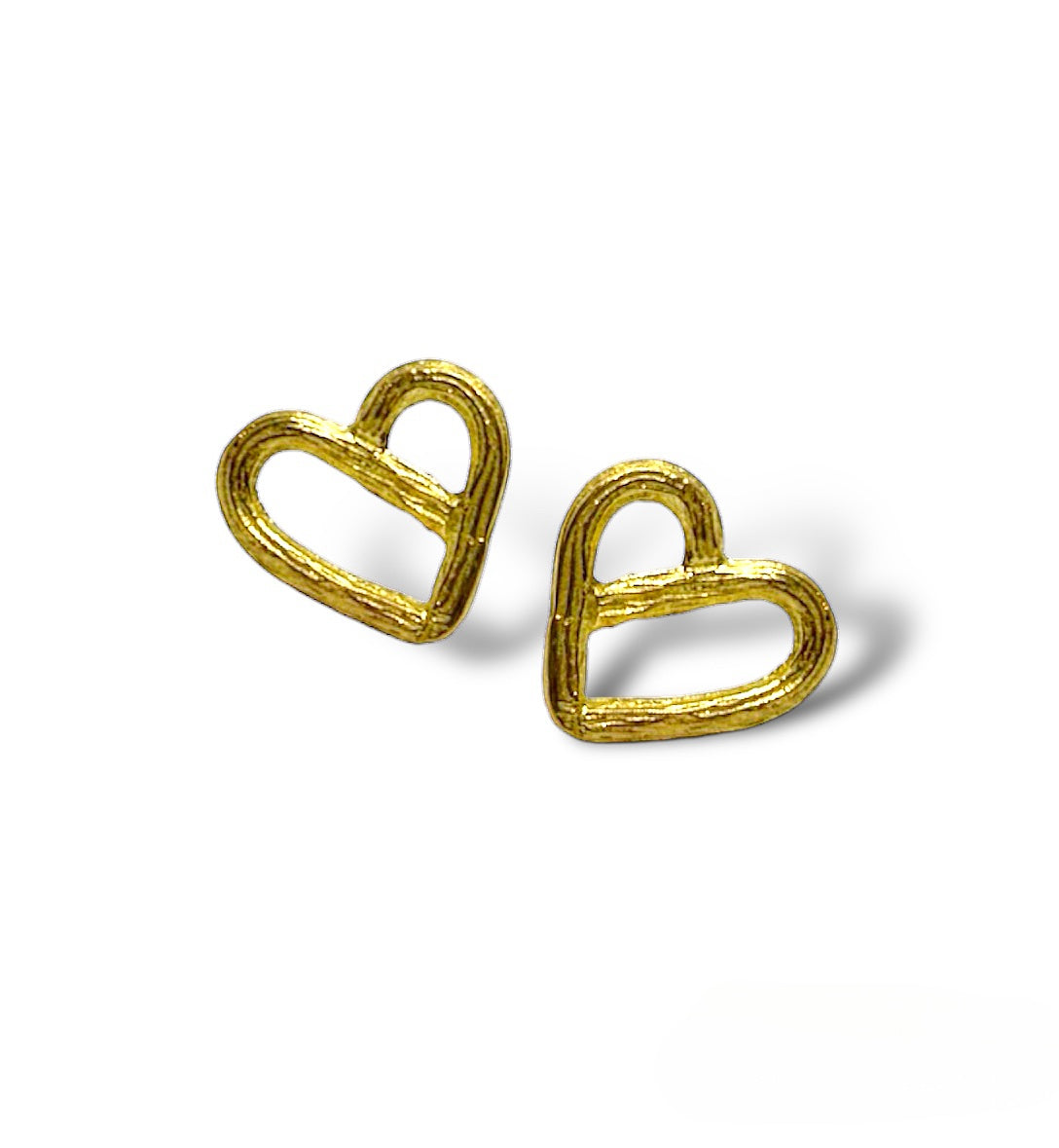 18k Gold Carved Heart Post Earrings