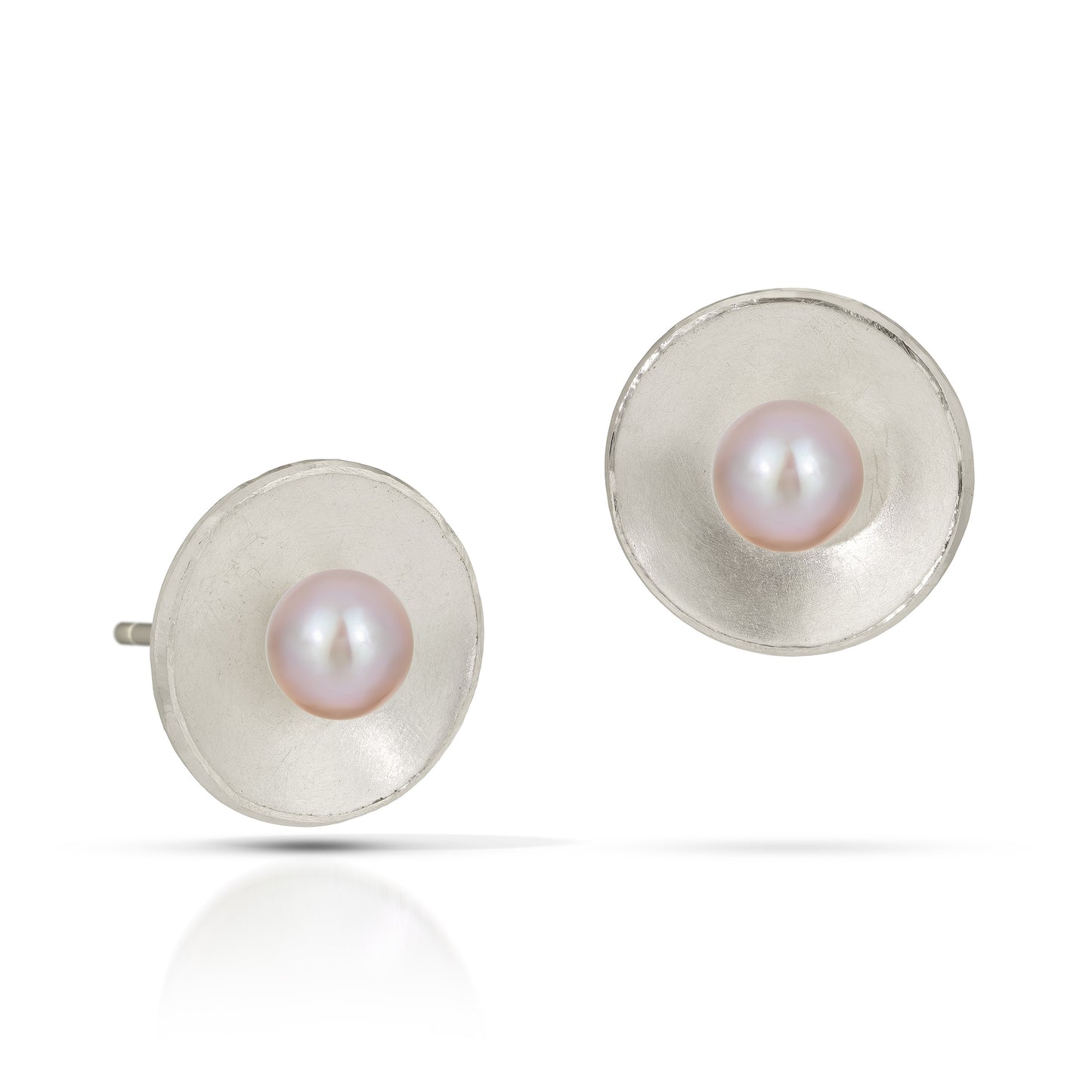 Silver Concave Circle with Pearl Stud Earrings (Large)