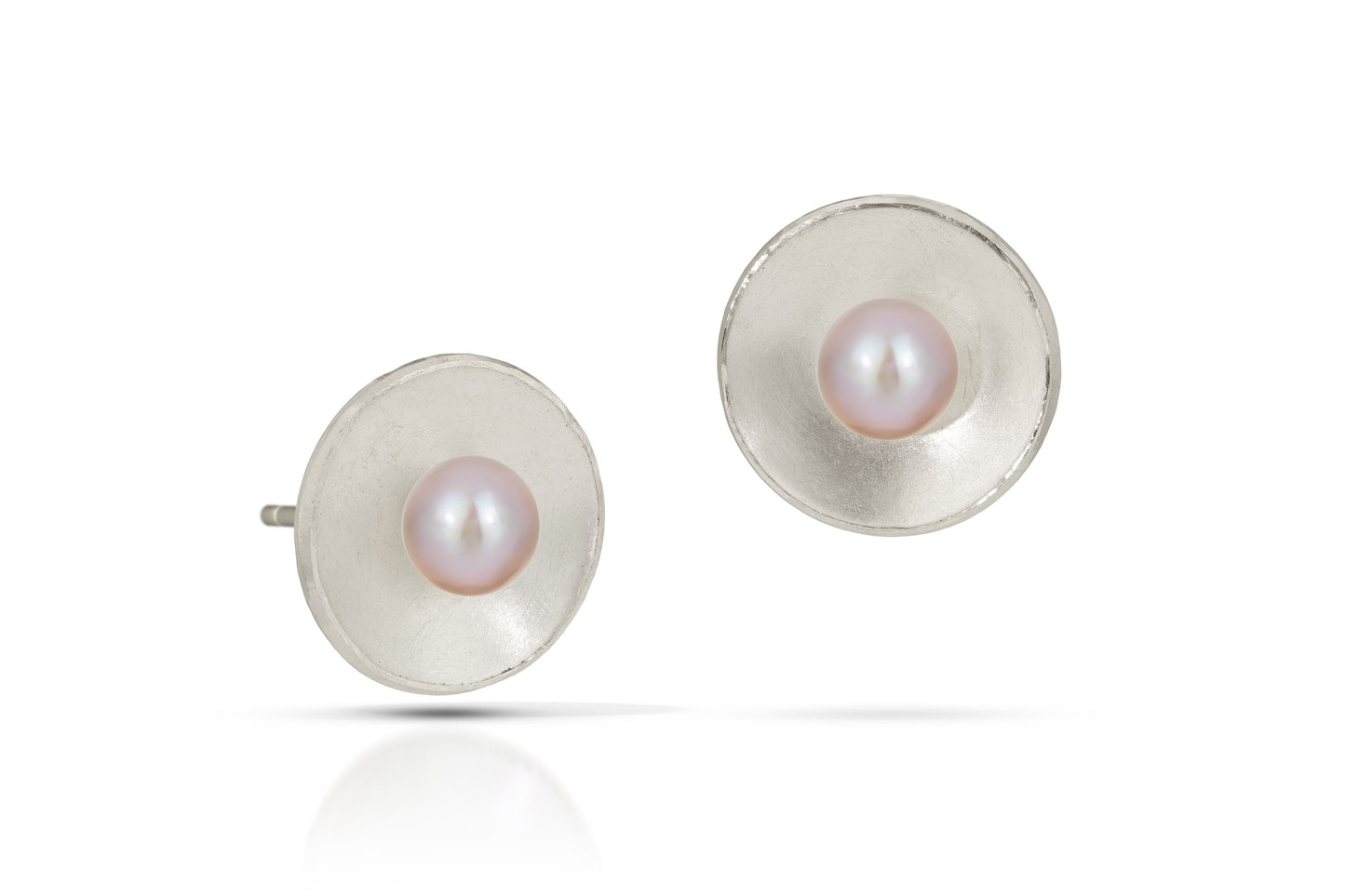 Silver Concave Circle with Pearl Stud Earrings (Large)