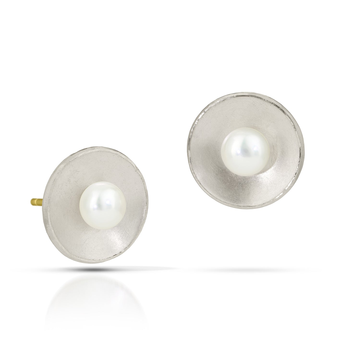 Silver Concave Circle with Pearl Stud Earrings (Large)