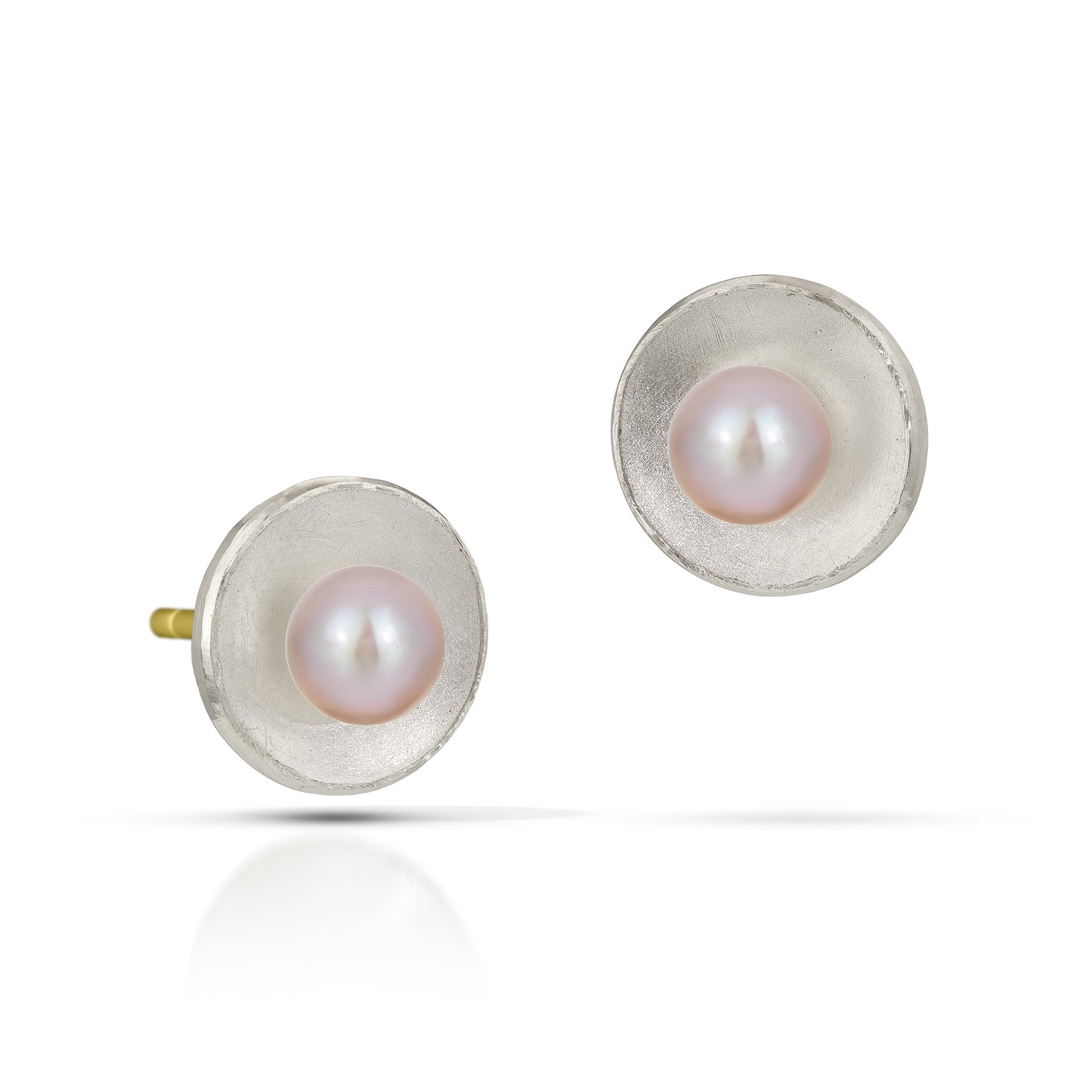 Silver Concave Circle with Pearl Stud Earrings (Small)