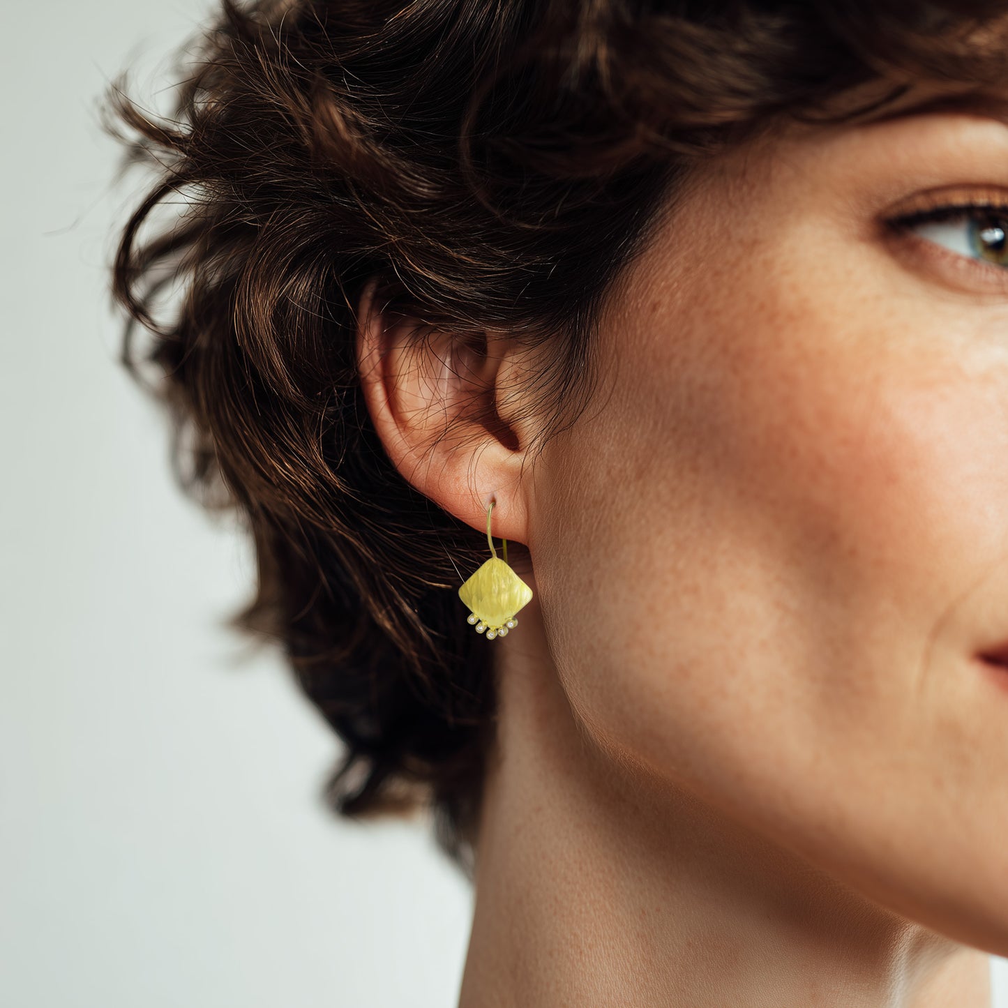 18k Gold Hammered Diamond Drop Earrings