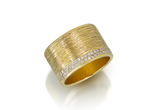 18k Gold Carved Band with Pave Diamond Edge .5 Inch