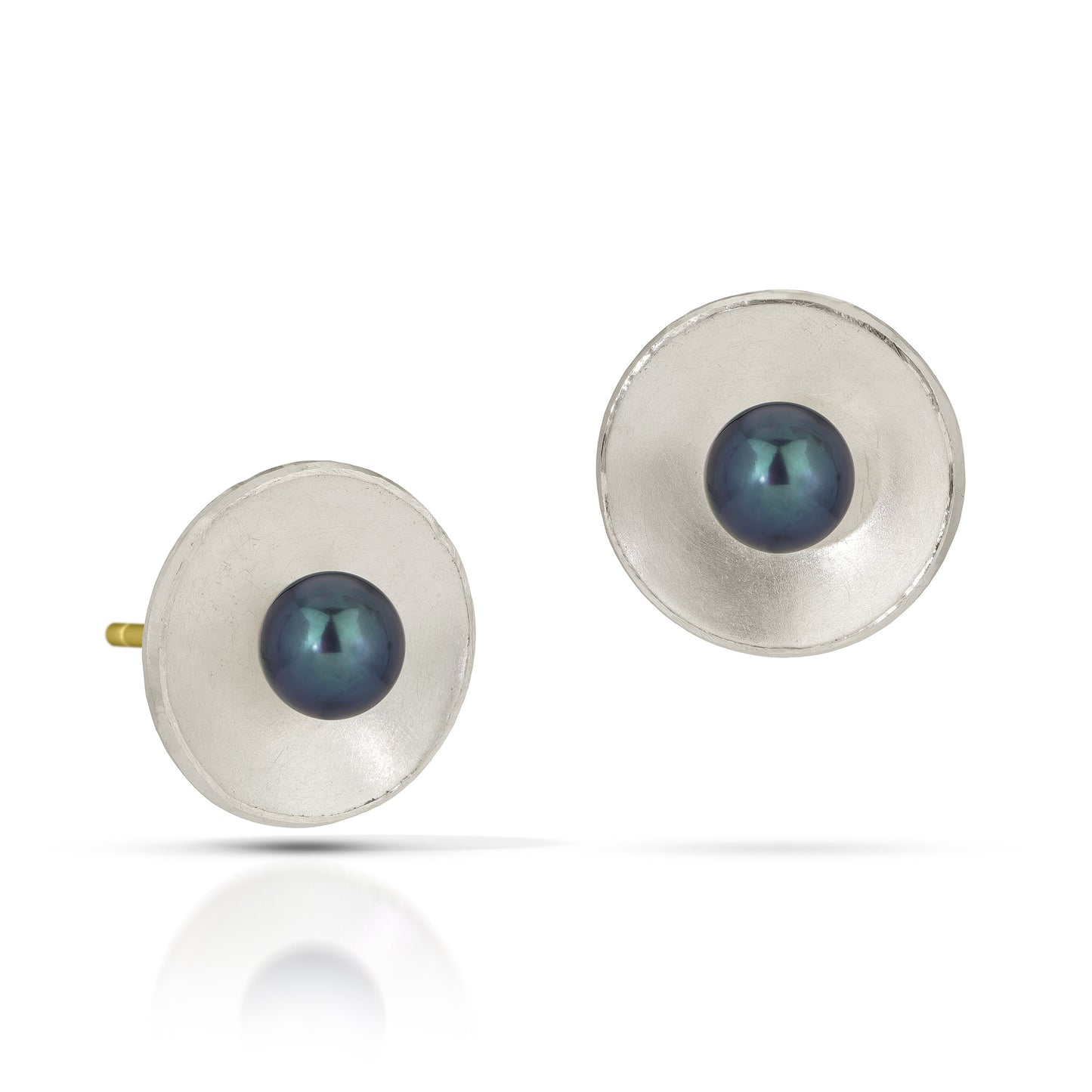 Silver Concave Circle with Pearl Stud Earrings (Large)